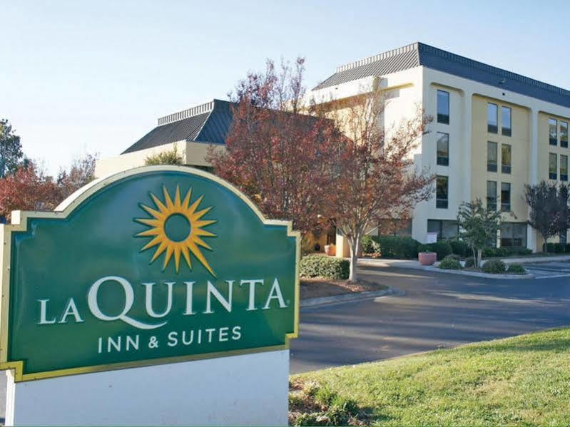 Clt Airport Inn & Suites Шарлотт Экстерьер фото