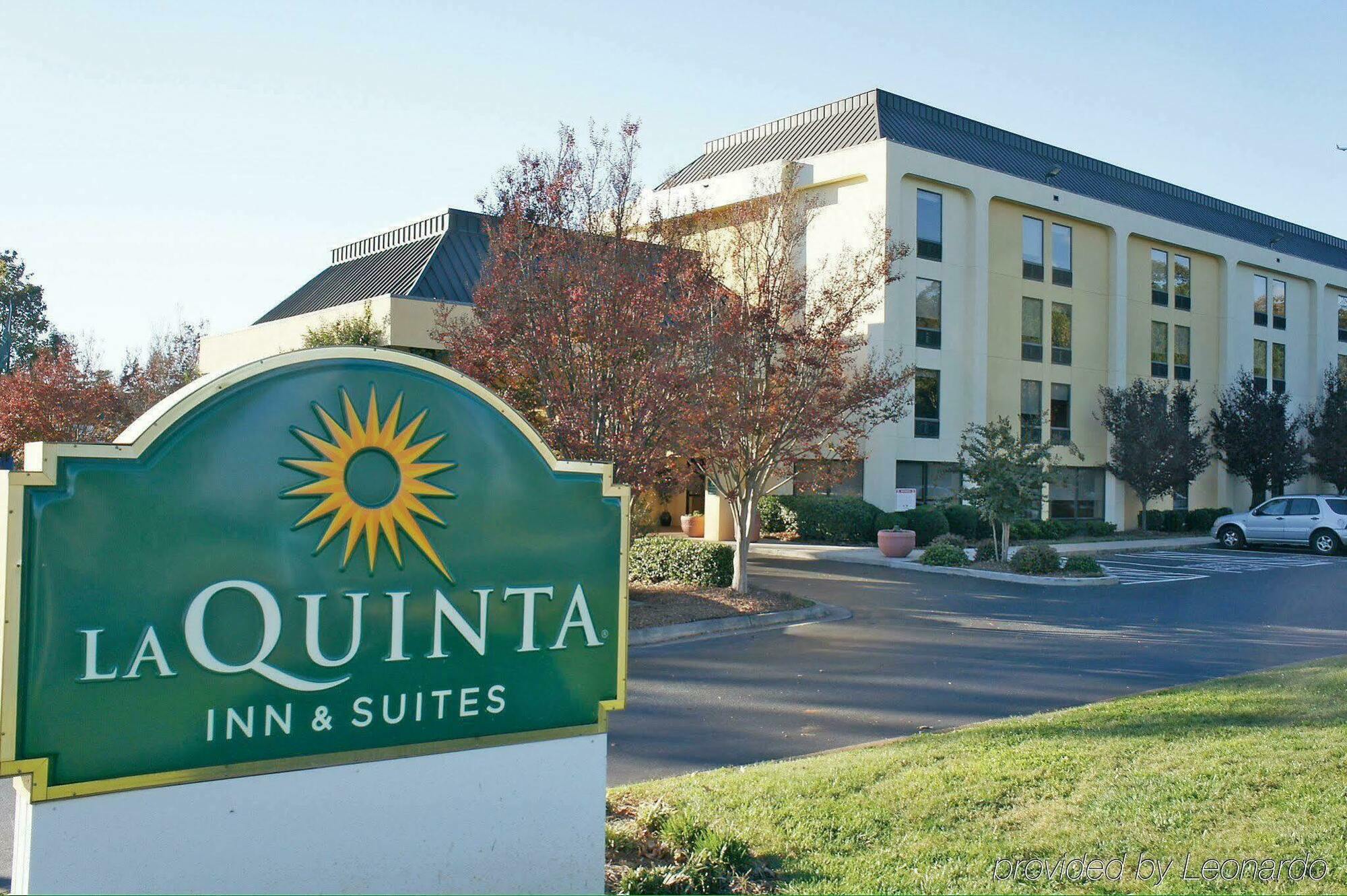 Clt Airport Inn & Suites Шарлотт Экстерьер фото